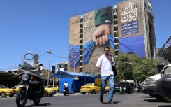 Iranian officials have stressed that talks on the issue of Iran's contested nuclear programme have been deferred until after an initial agreement