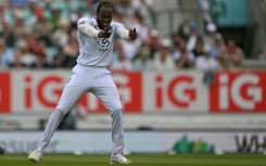 England's Jofra Archer celebrates dismissing New Zealand's Glenn Phillips in the second Test at the Oval