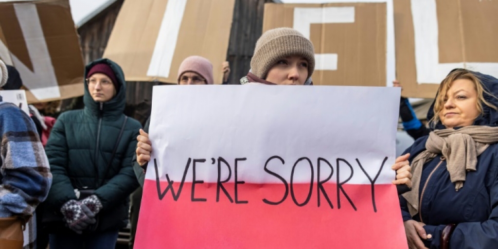 Polish mothers protest migrant pushbacks at Belarus border - Vimarsana News