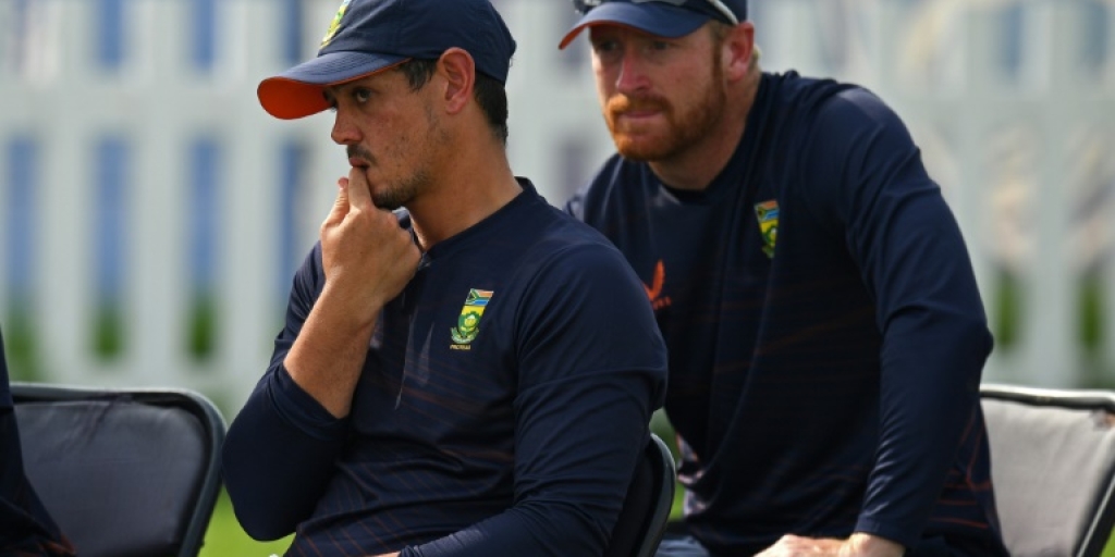 De Kock withdraws from Proteas team as players ordered to take knee - Vimarsana News