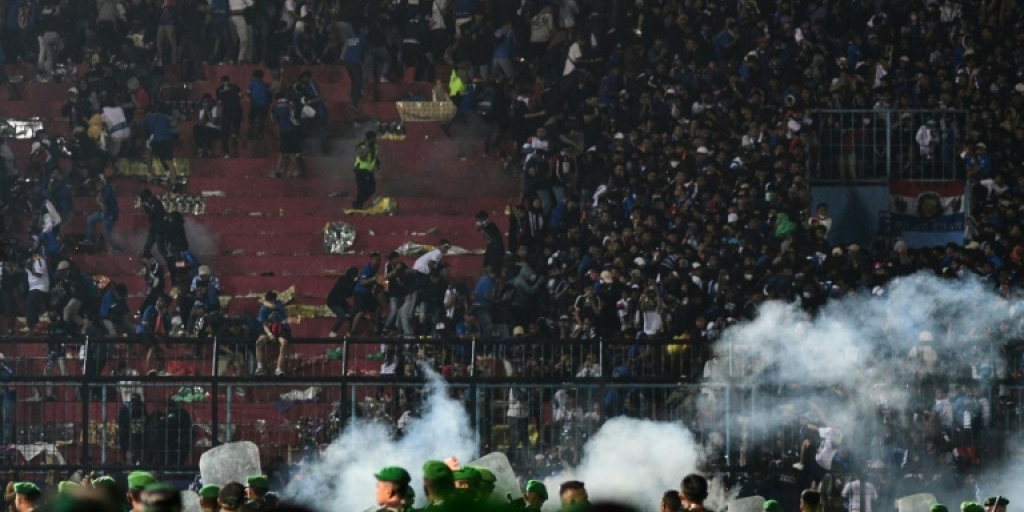 Police under fire after 125 killed in Indonesia stadium stampede - Vimarsana News
