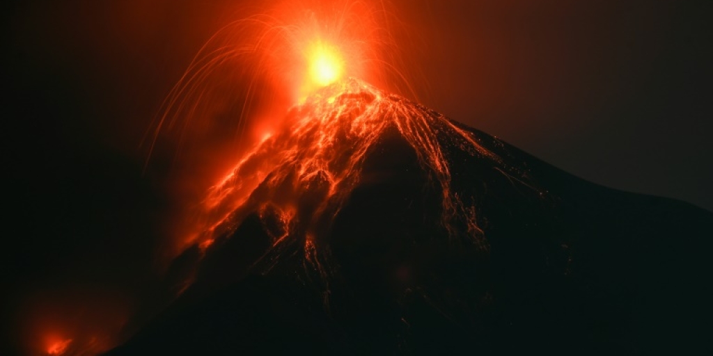 Volcano erupts in Guatemala, forcing airport closure - Vimarsana News