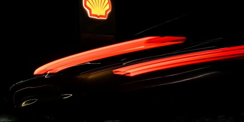 Shareholder sues Shell bosses over climate risks - Vimarsana News