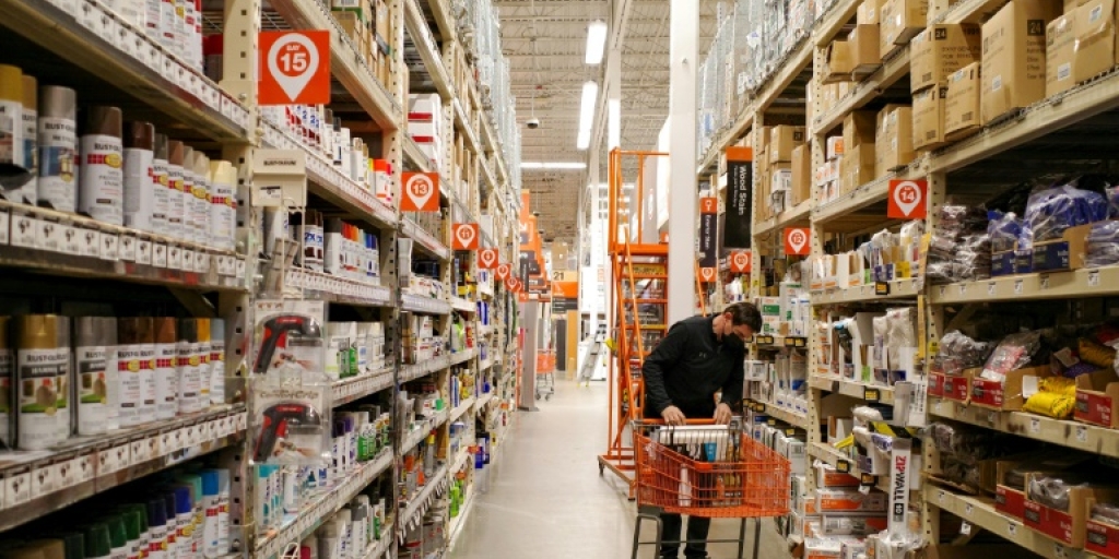 US retail sales rebound on biggest gain since 2021 - Vimarsana News