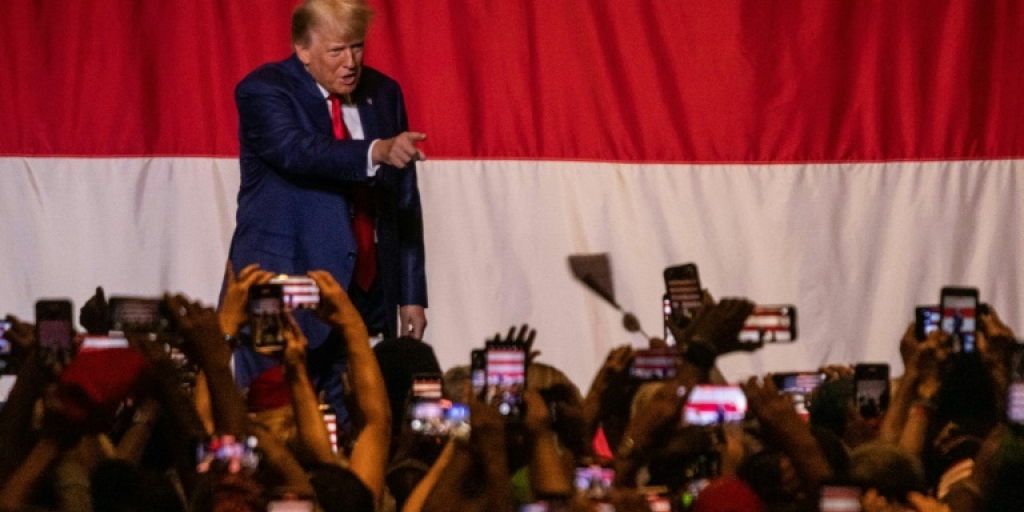 US media split on Trump reflects divided nation