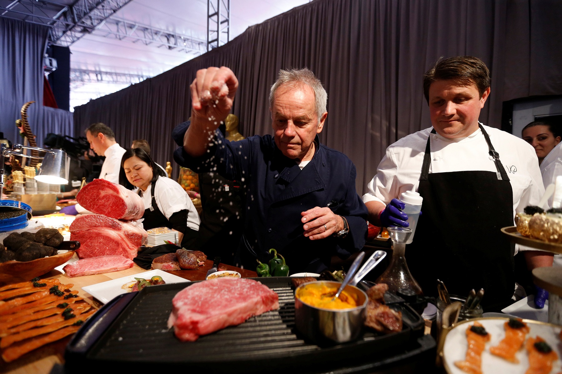 WATCH: Caviar and gold dust for the Oscars feast | eNCA